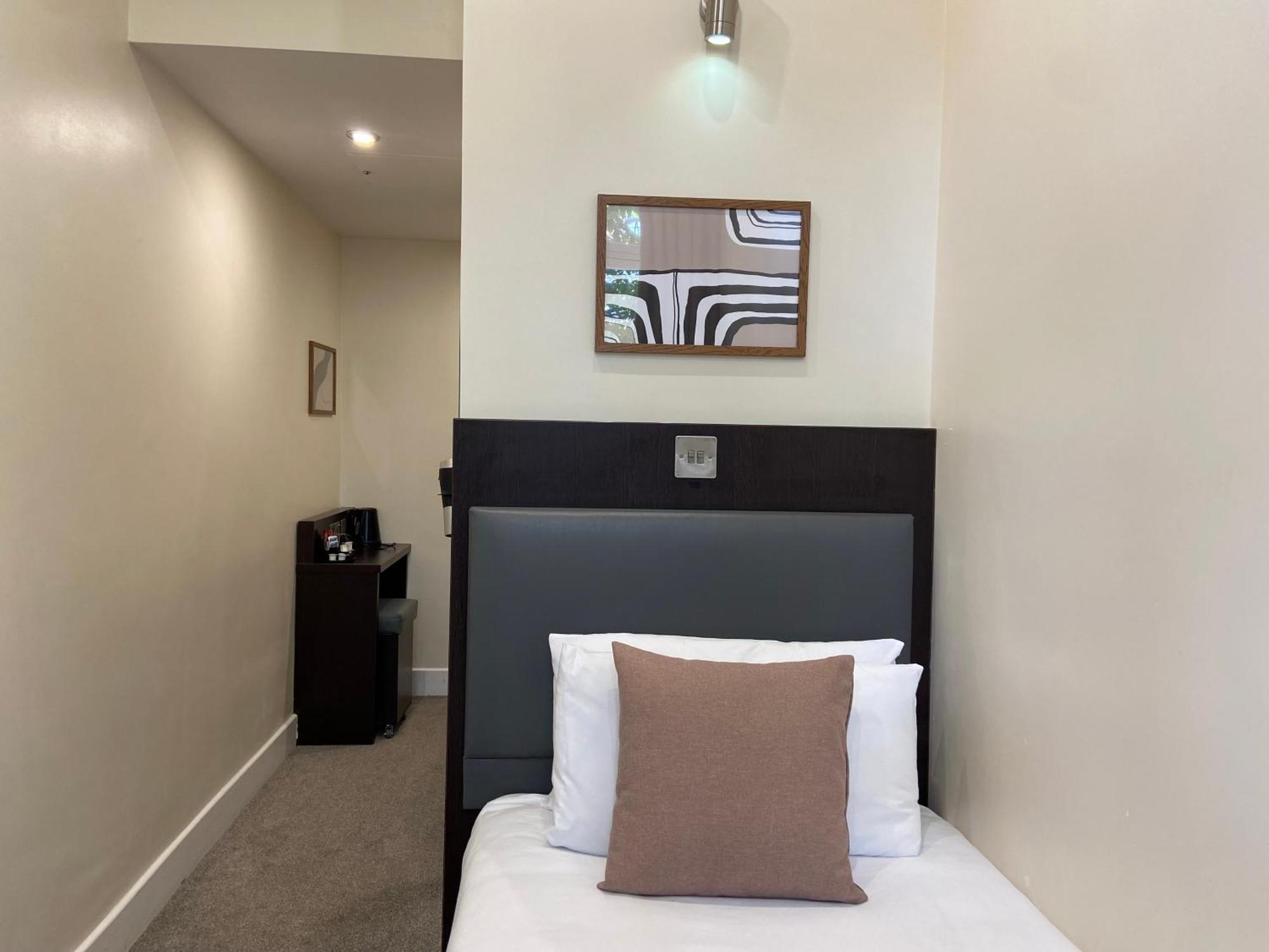 Trebovir Hotel Londra Cameră foto