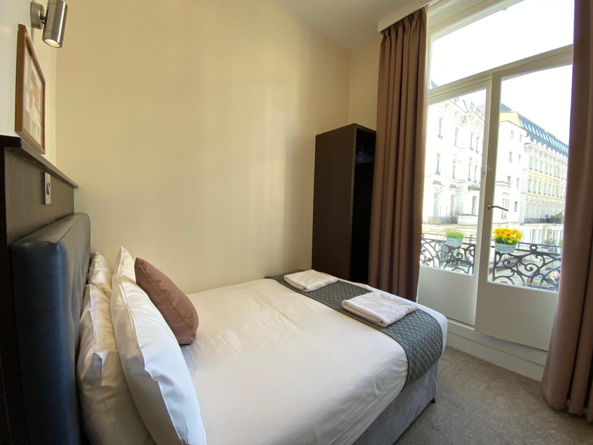 Trebovir Hotel Londra Exterior foto