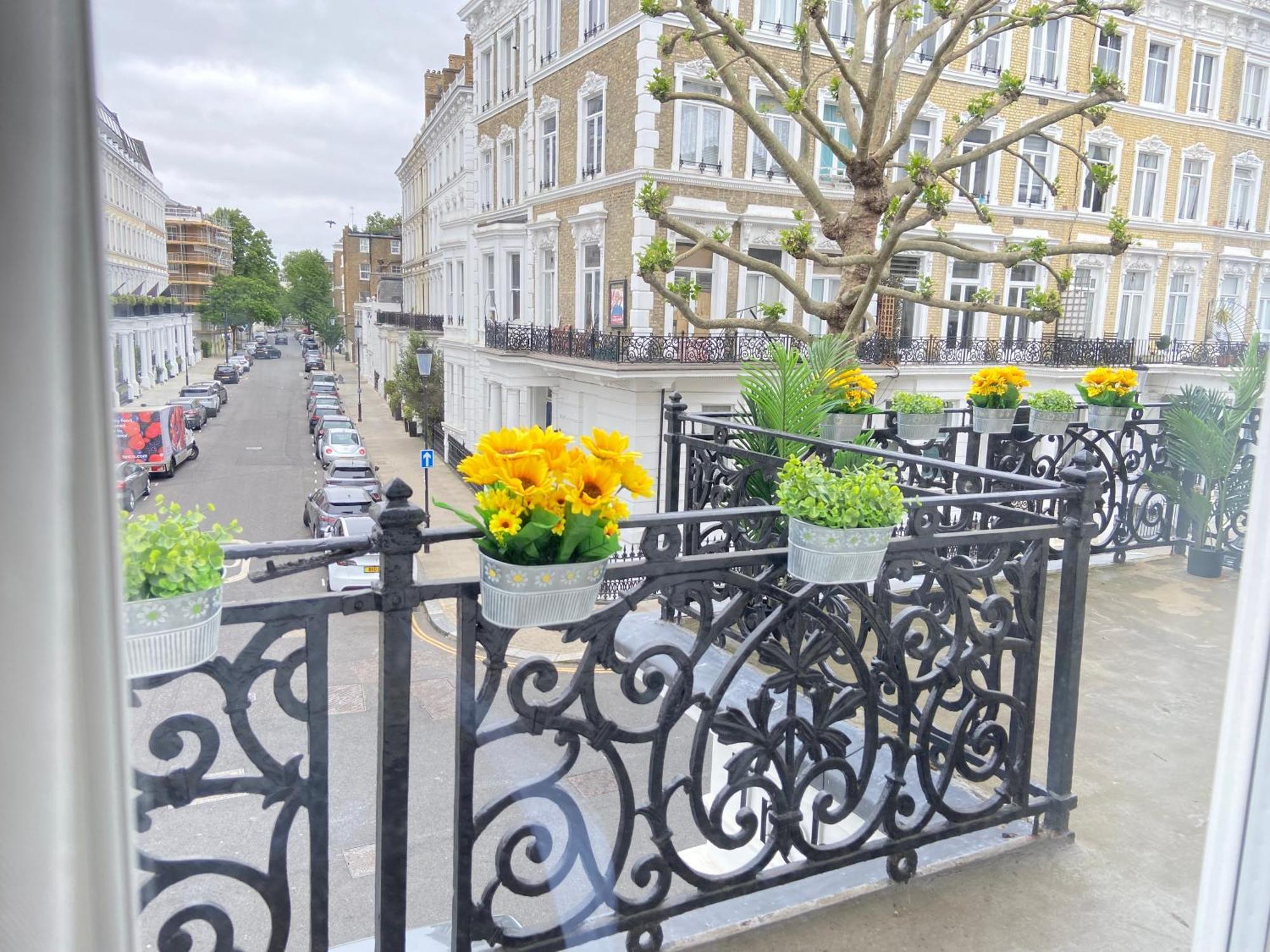 Trebovir Hotel Londra Exterior foto