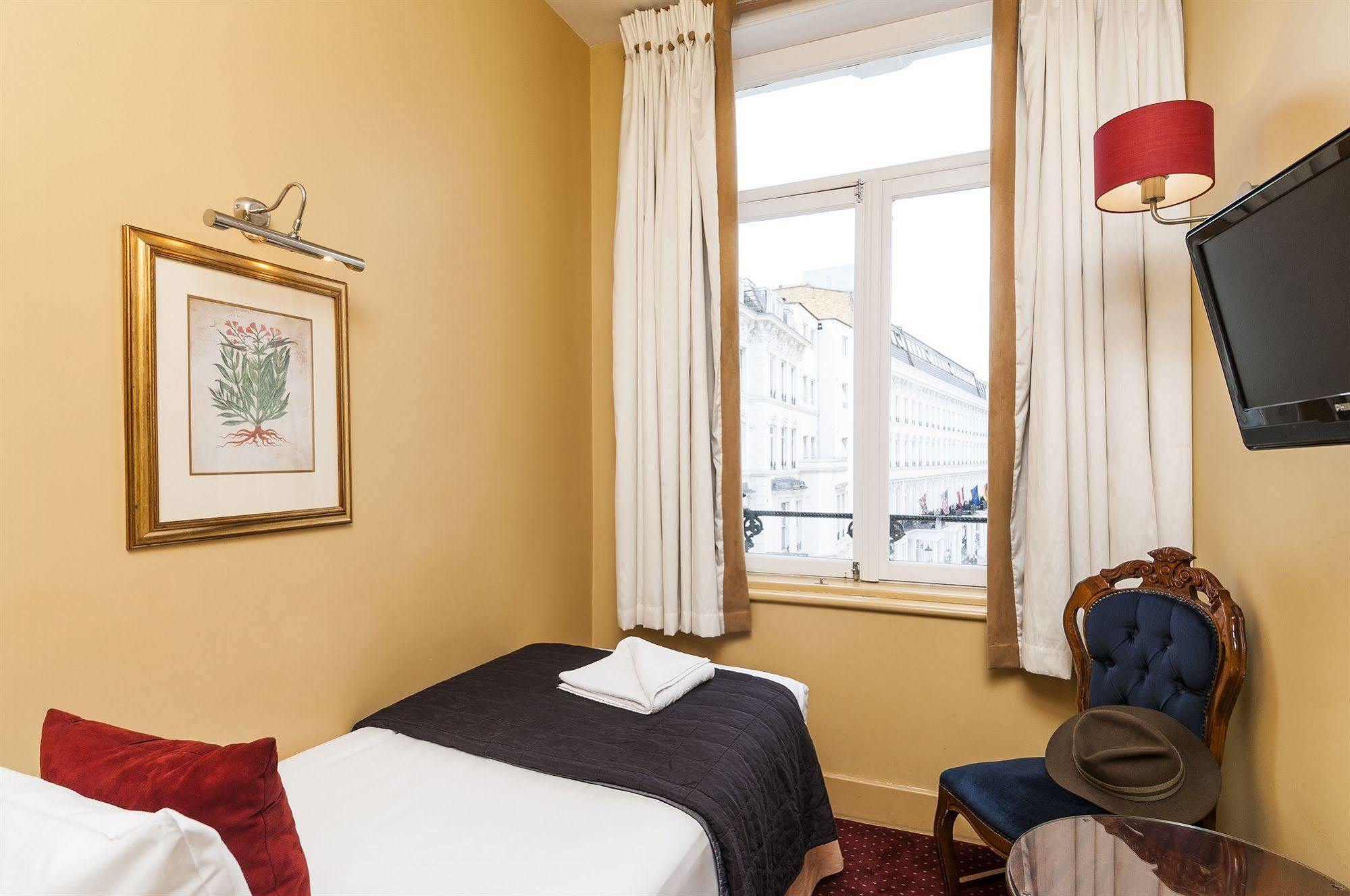Trebovir Hotel Londra Exterior foto